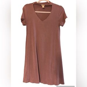 Cute cotton dress with interesting neck line. Could be work as a tunic.